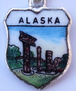 (image for) Alaska - Totem Poles - Vintage Silver Pl. Enamel Travel Shield Charm